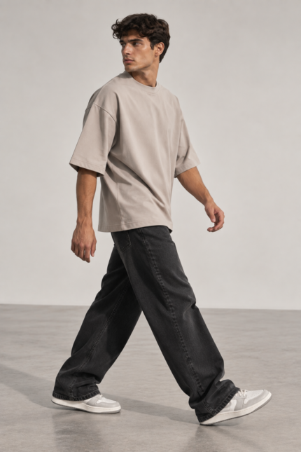 Μινιμαλιστικό Πορτρέτο Streetwear σε Κίνηση